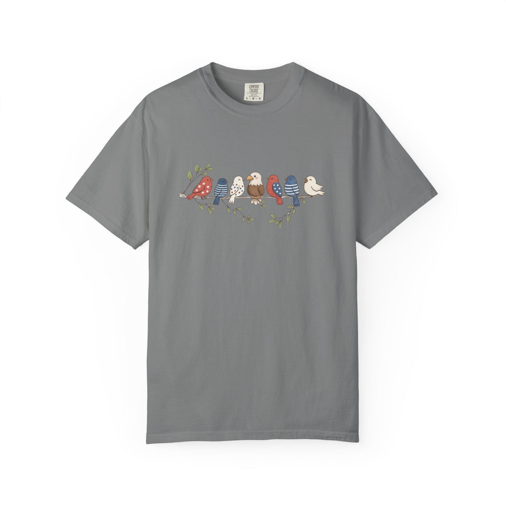 Patriotic Birds Shirt, 4th of July Bird Tee, Vintage Americana Dove Graphic Shirt, Red White Blue Star Print Tee, Independence Day Gift