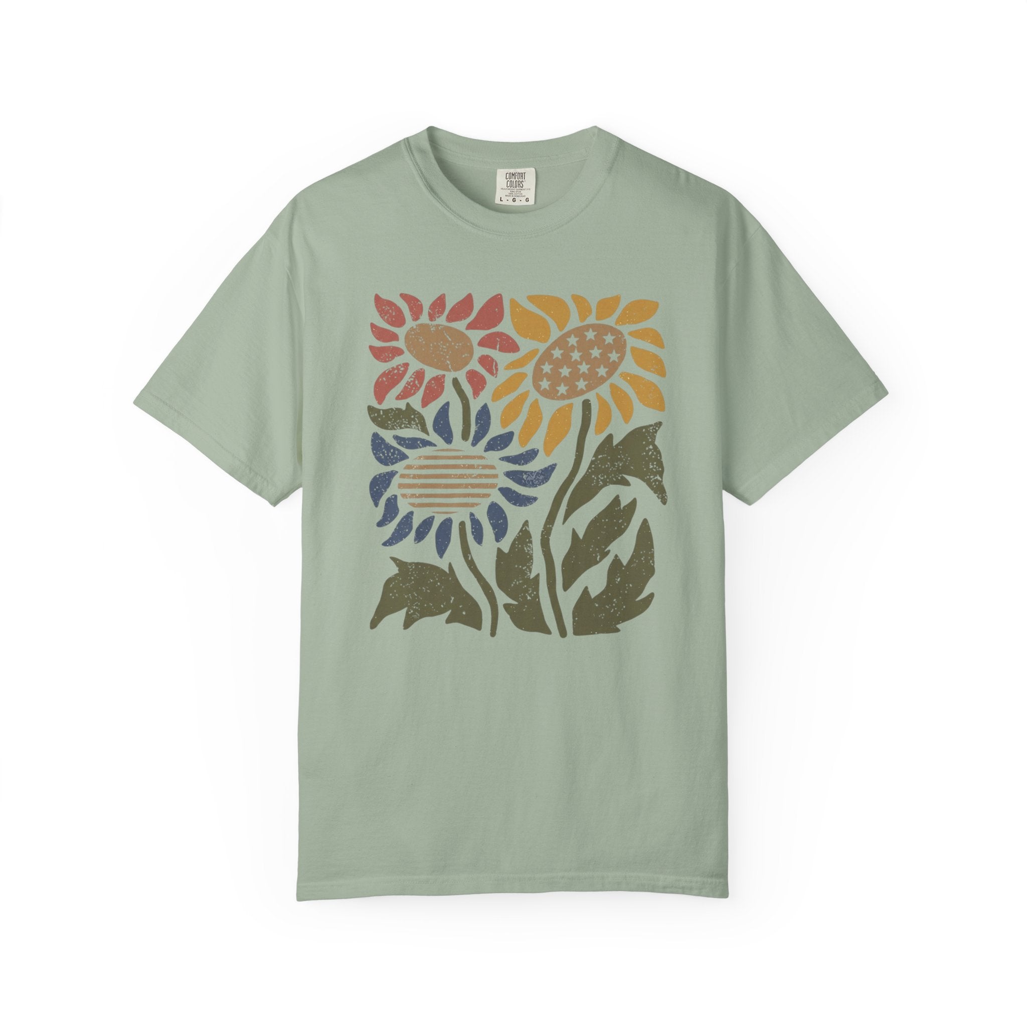 Retro Block-Print Patriotic Sunflowers t-shirt in Bay