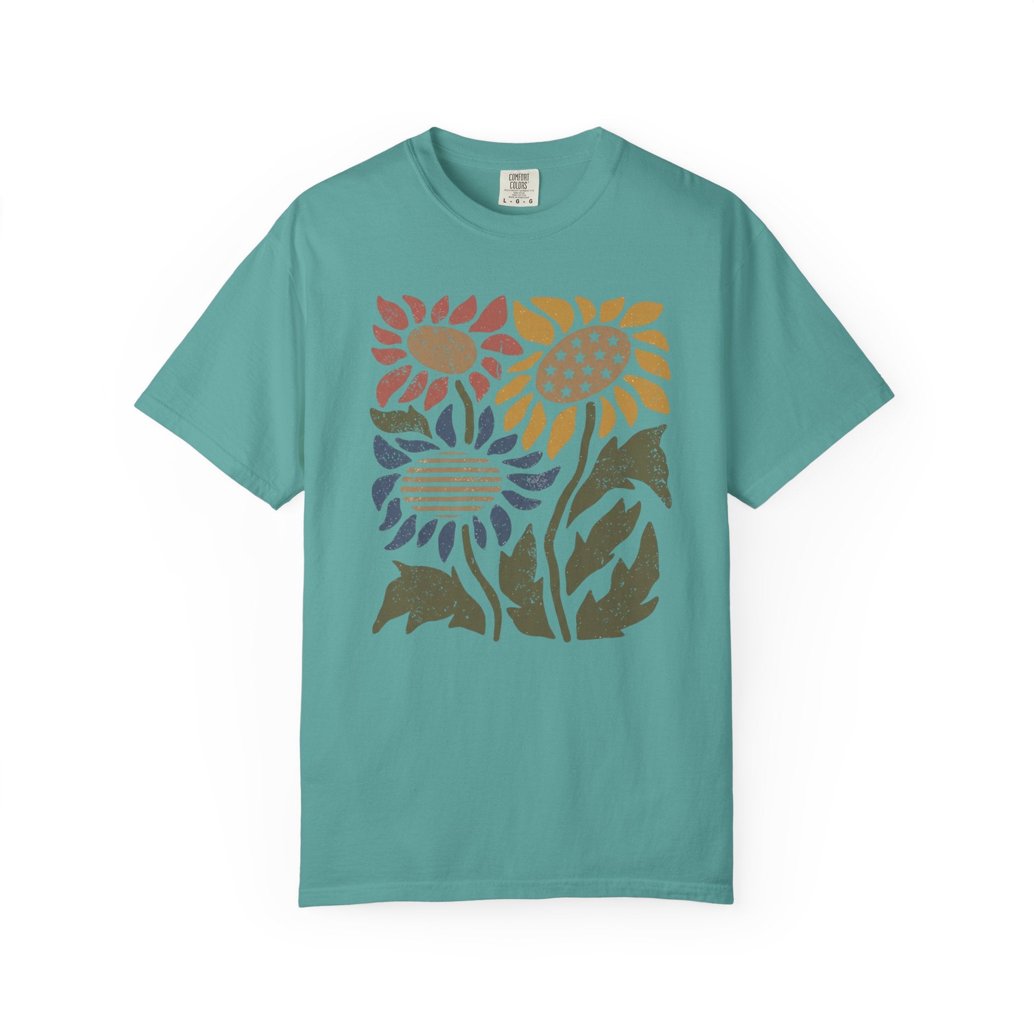 Retro Block-Print Patriotic Sunflowers t-shirt in Seafoam